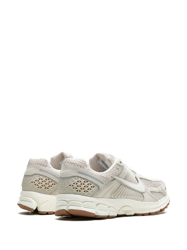 Nike vomero 5 "light orewood brown"