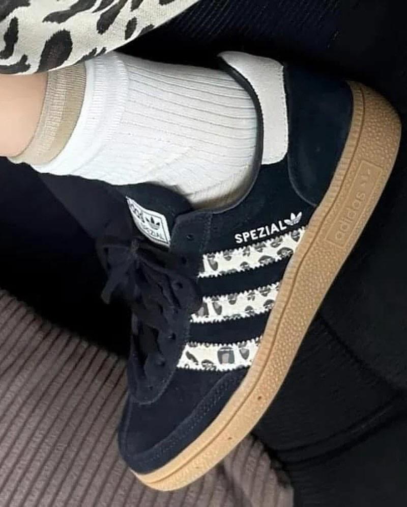 Adidas Spezial Black
