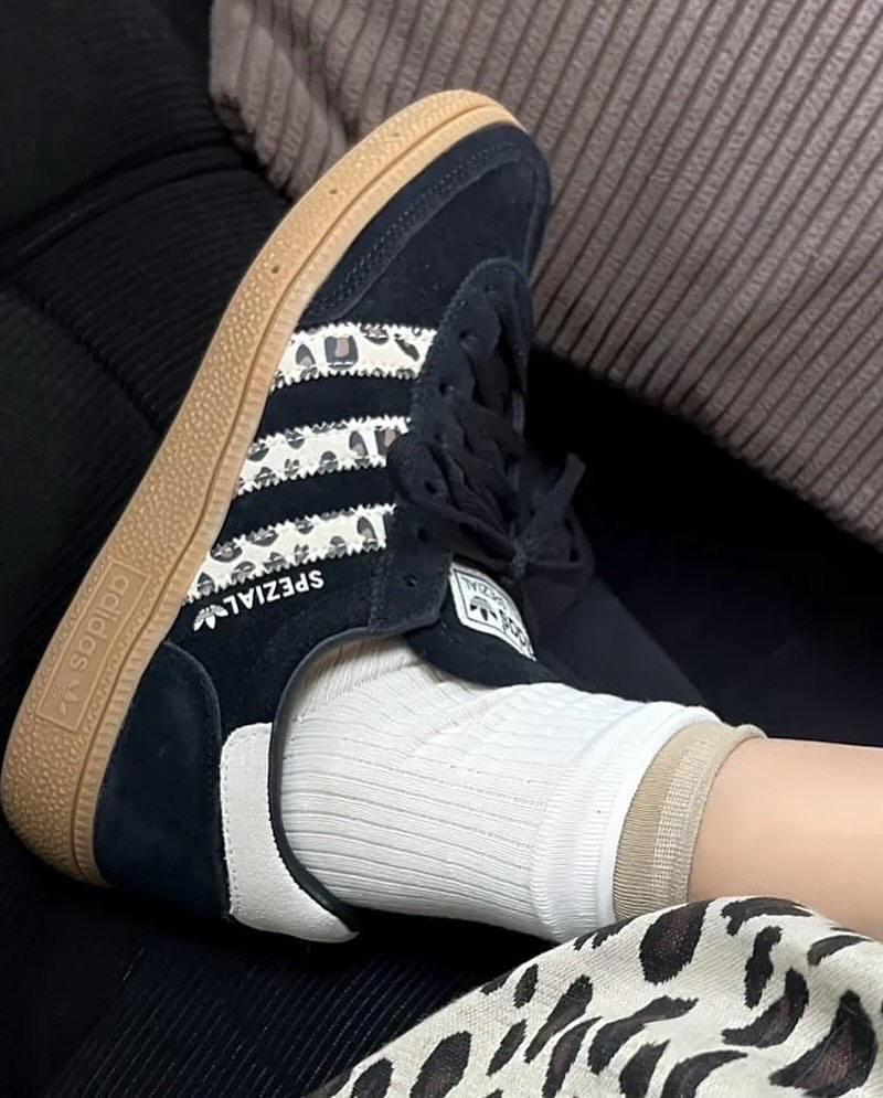 Adidas Spezial Black