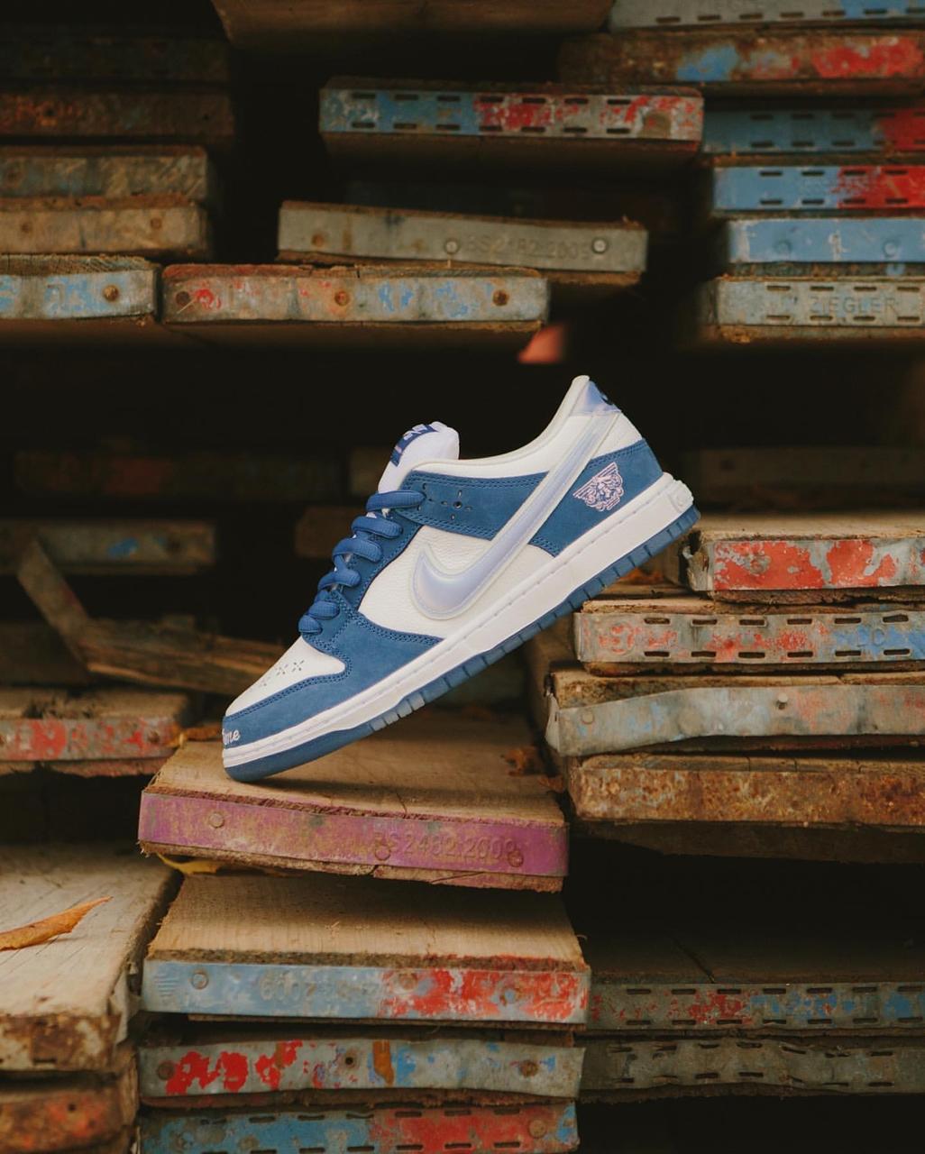 Nike SB Dunk Low "Born x Raised"
