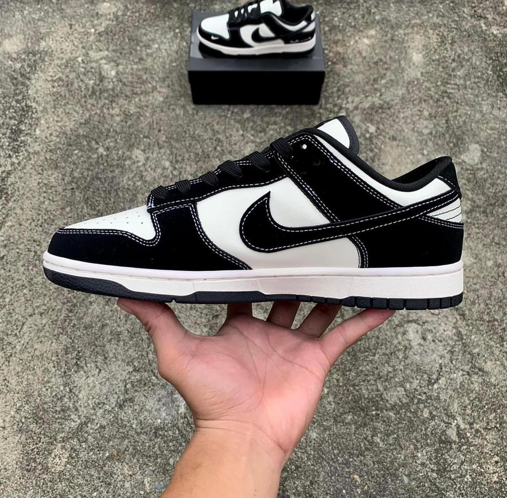 Nike SB Dunk Low "Batman x Carhartt"
