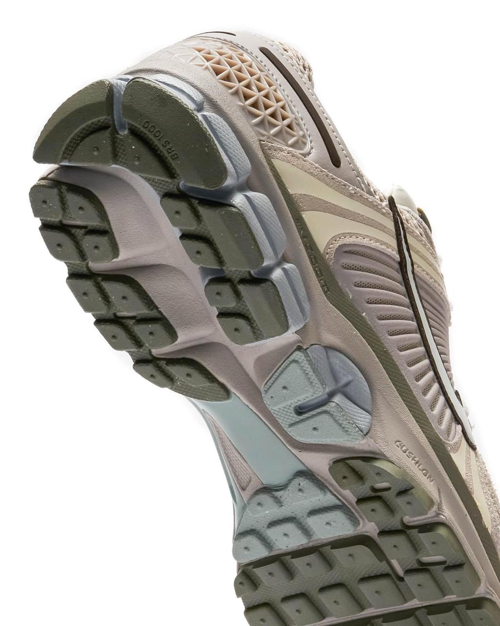 Nike Vomero 5 "Beige"
