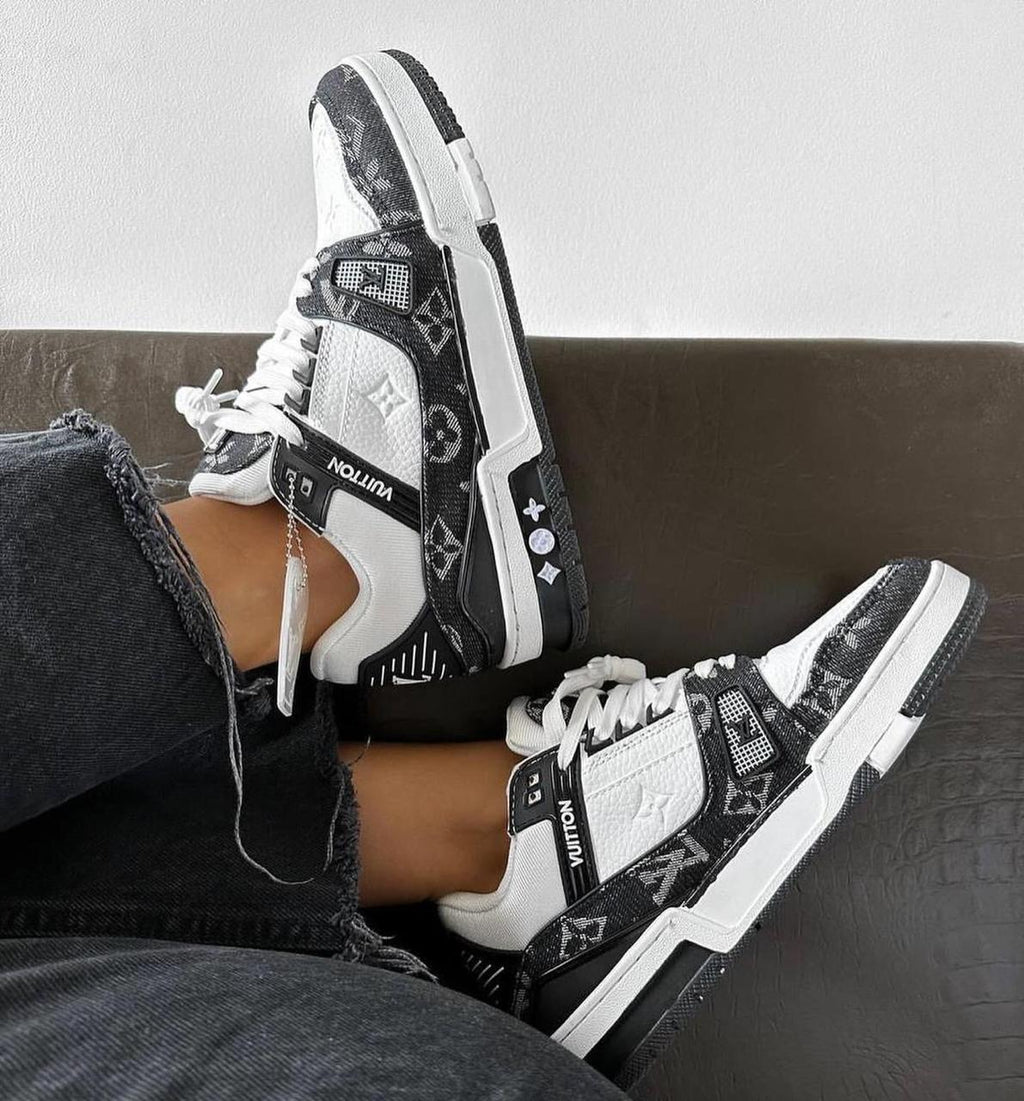 Louis Vuitton trainer "Black White "