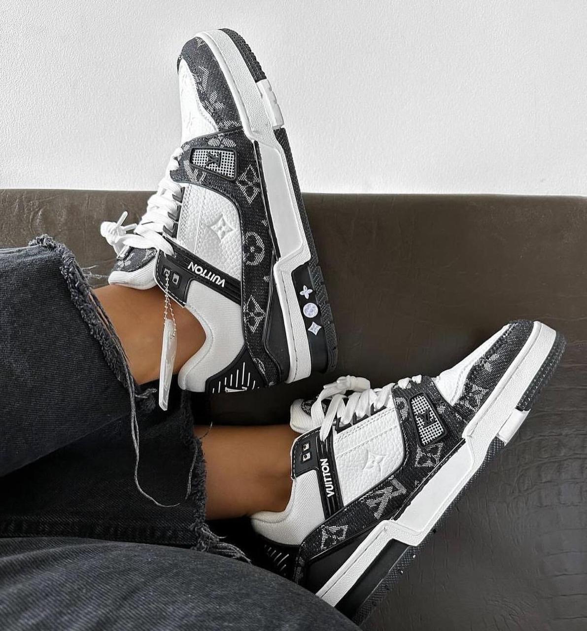 Louis Vuitton trainer "Black White "