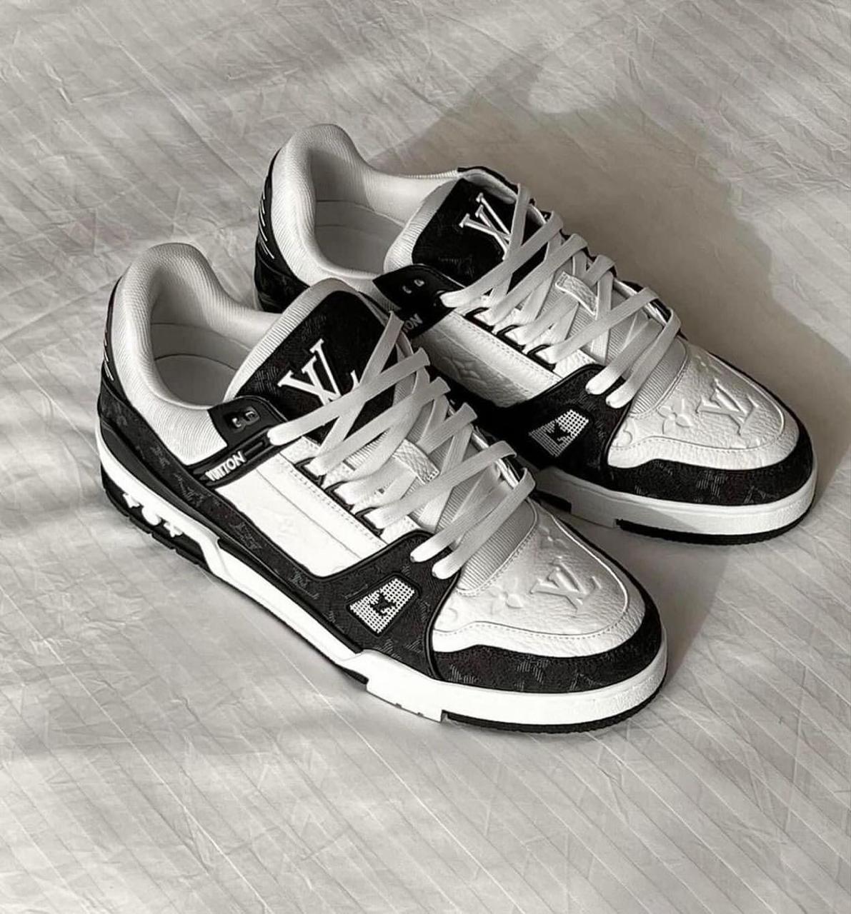 Louis Vuitton trainer "Black White "