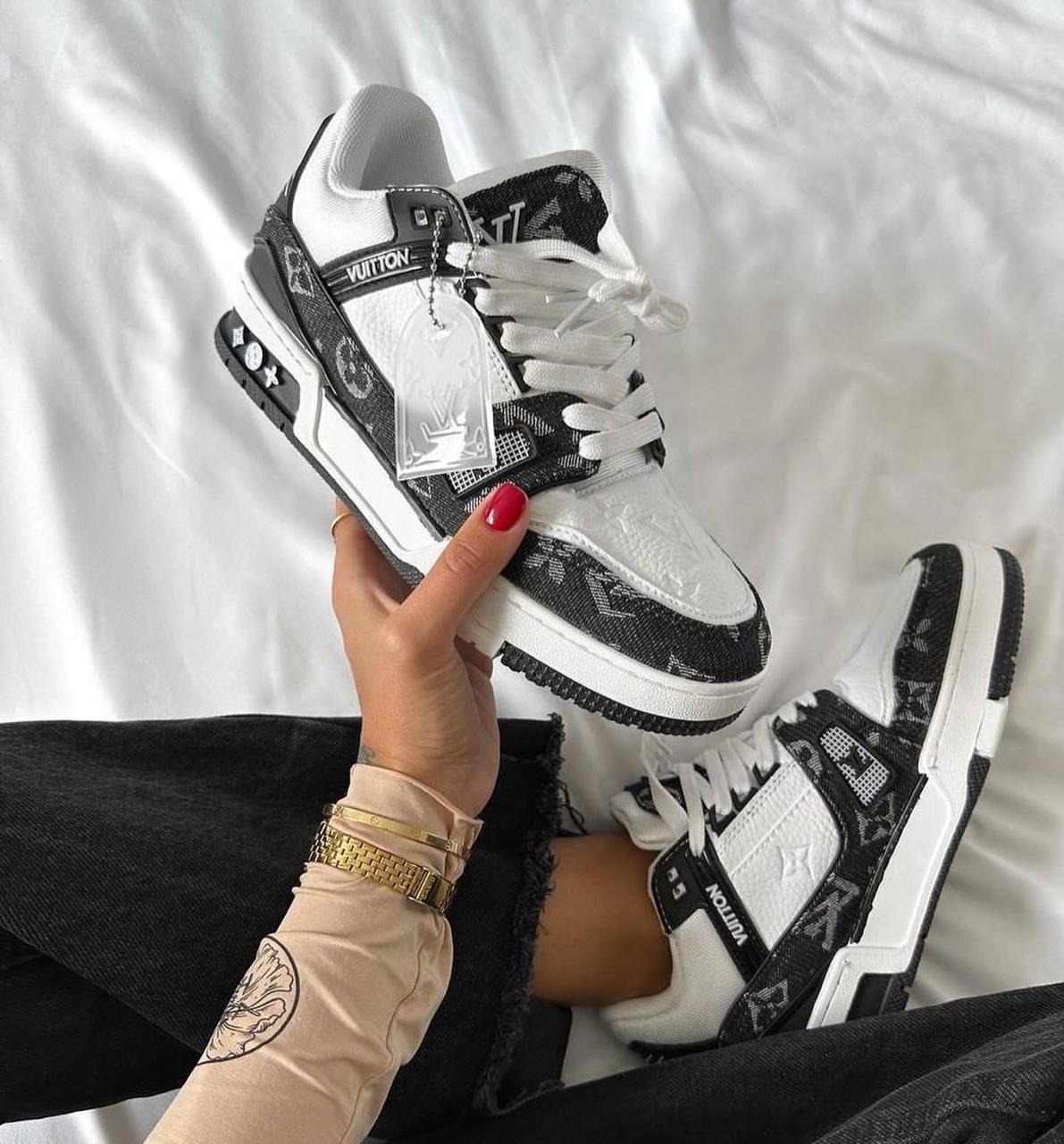 Louis Vuitton trainer "Black White "
