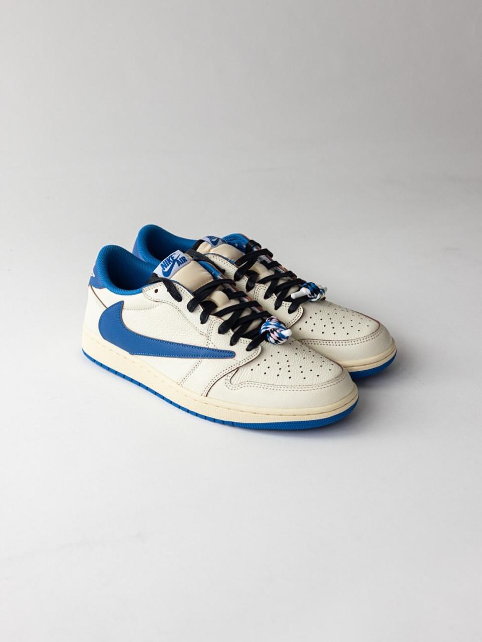 Nike SB Travis Scott "White Blue"