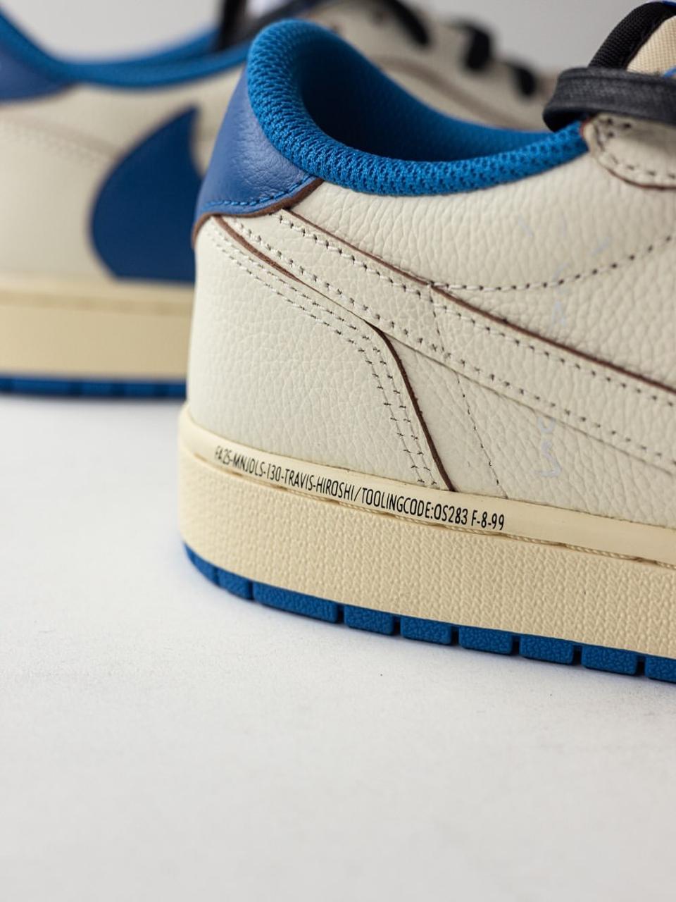 Nike SB Travis Scott "White Blue"