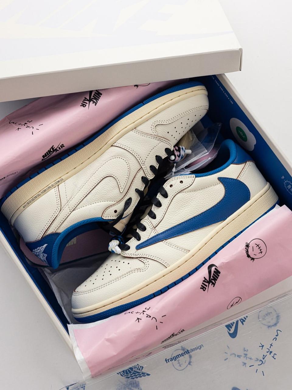 Nike SB Travis Scott "White Blue"
