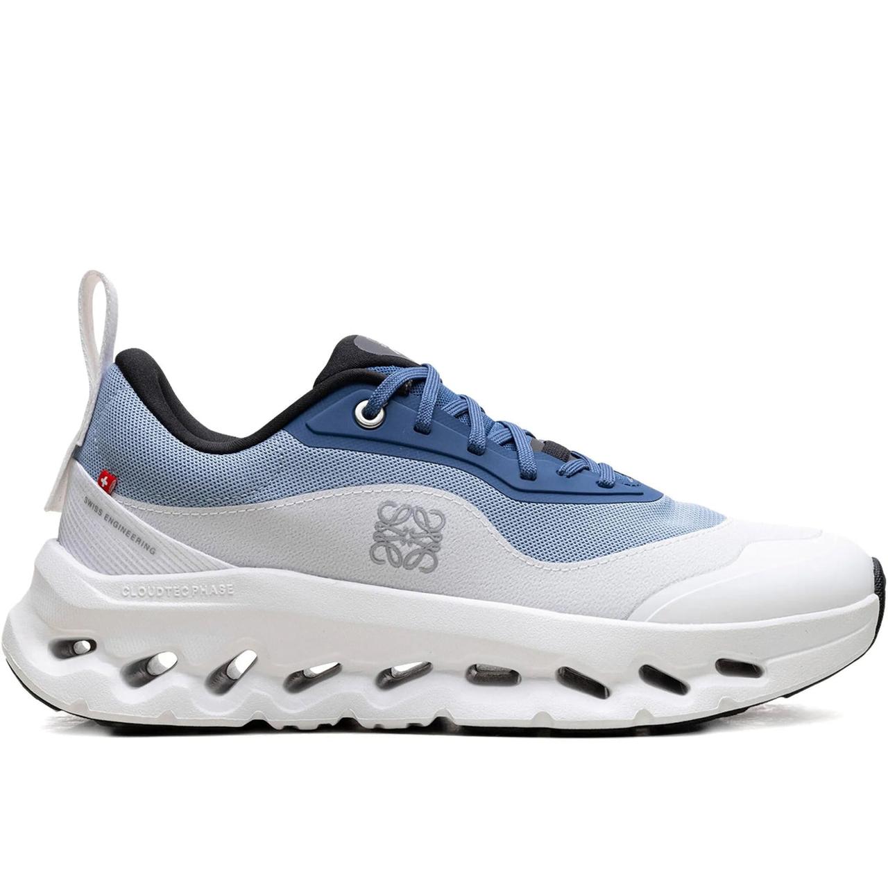 On Cloud "White Blue"