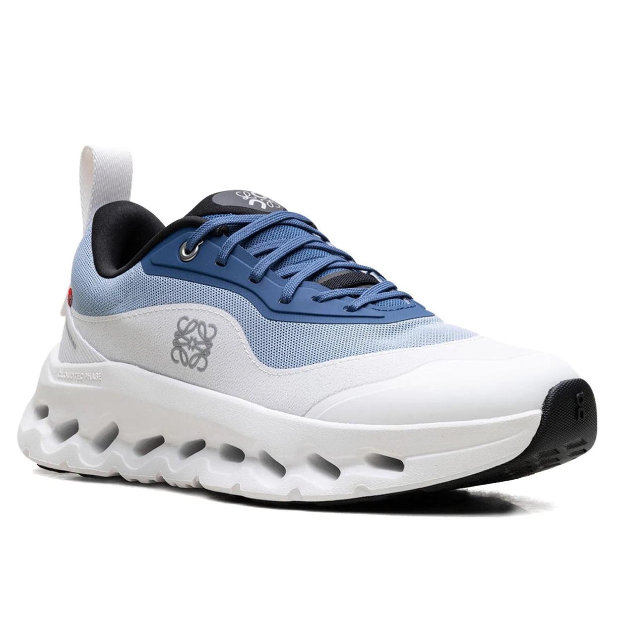 On Cloud "White Blue"