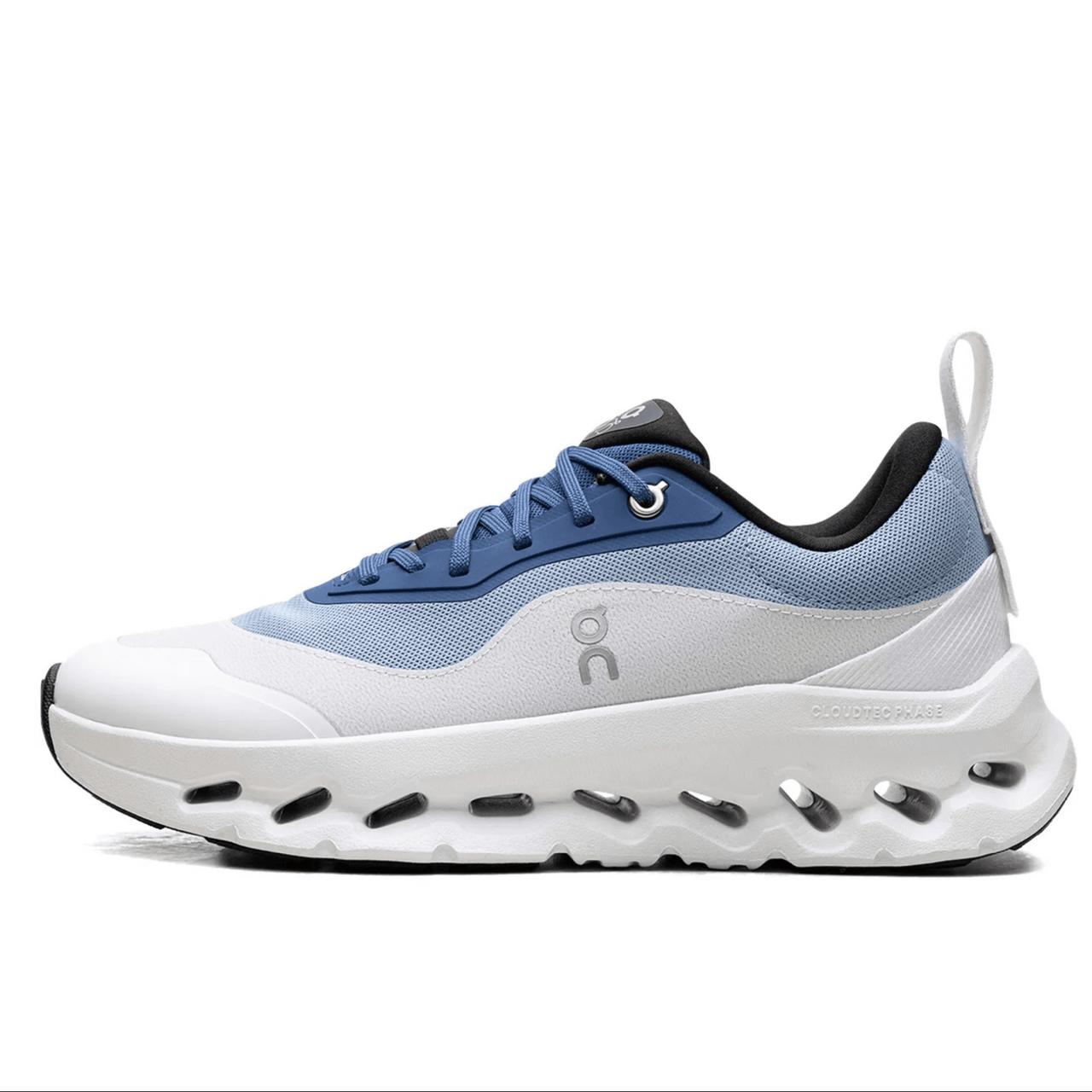 On Cloud "White Blue"
